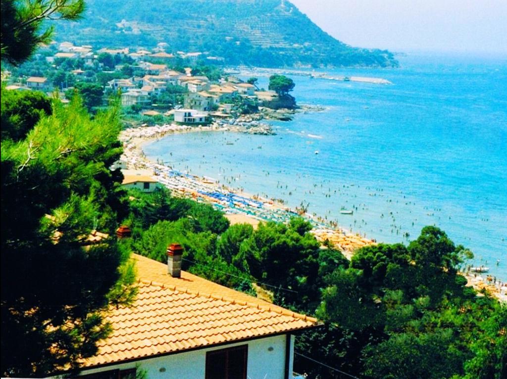 Villa Laura Sea View Apartments 圣塔·马里亚·迪·卡斯特 外观 照片