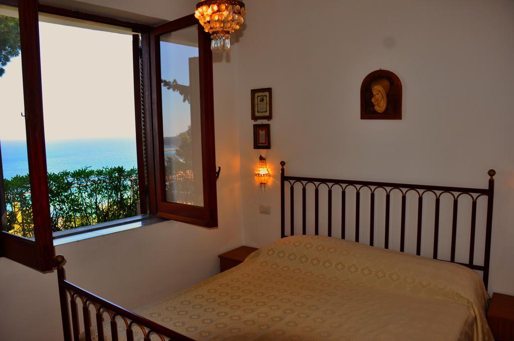 Villa Laura Sea View Apartments 圣塔·马里亚·迪·卡斯特 外观 照片