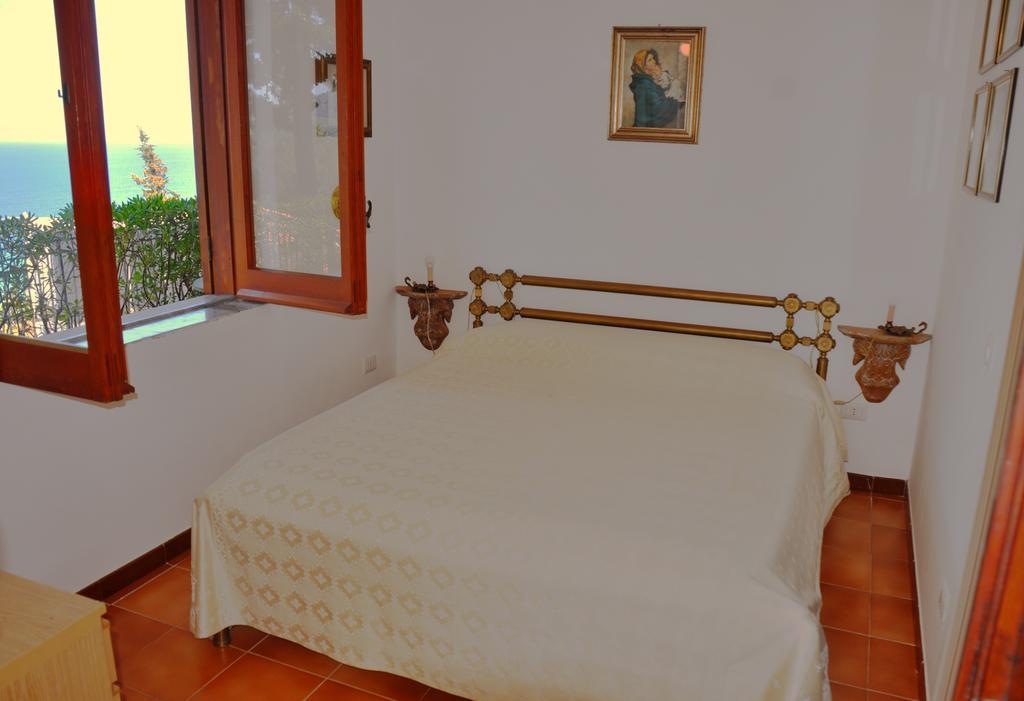 Villa Laura Sea View Apartments 圣塔·马里亚·迪·卡斯特 外观 照片