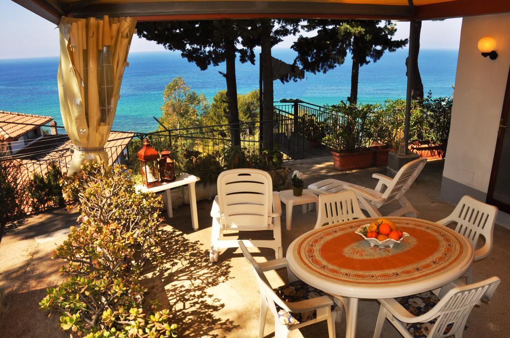 Villa Laura Sea View Apartments 圣塔·马里亚·迪·卡斯特 外观 照片