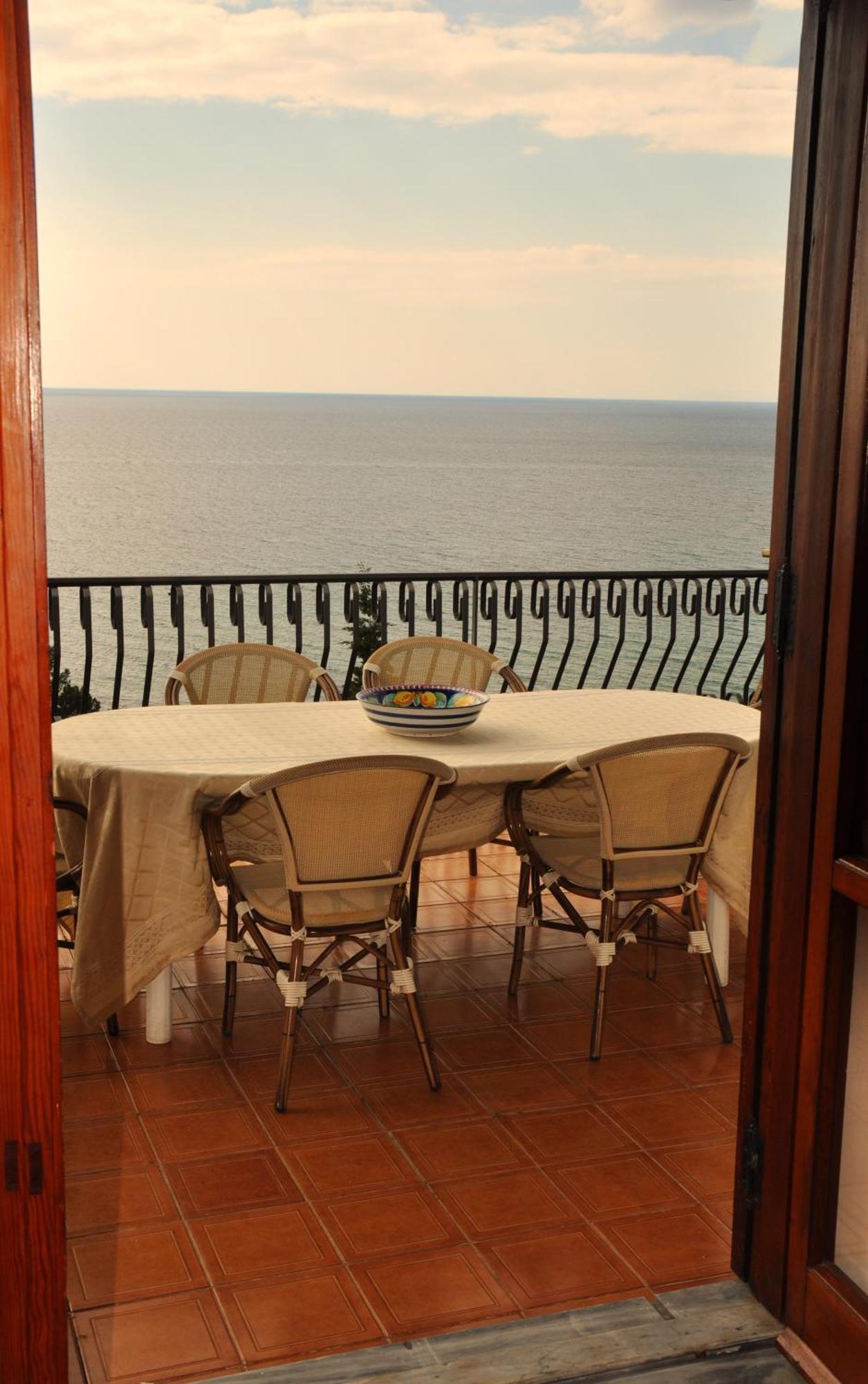 Villa Laura Sea View Apartments 圣塔·马里亚·迪·卡斯特 外观 照片