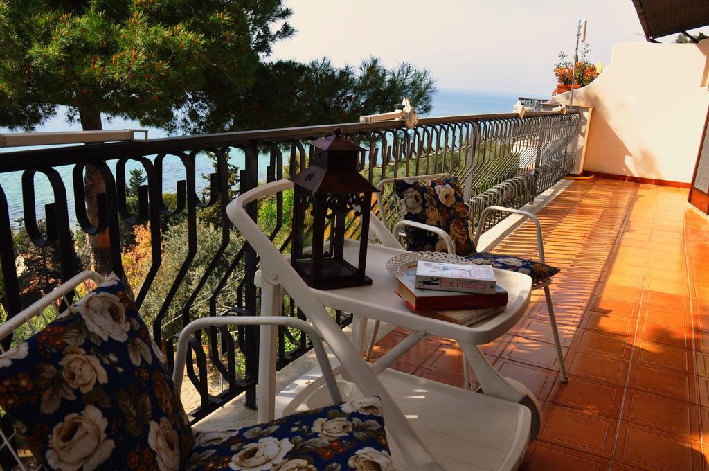 Villa Laura Sea View Apartments 圣塔·马里亚·迪·卡斯特 外观 照片
