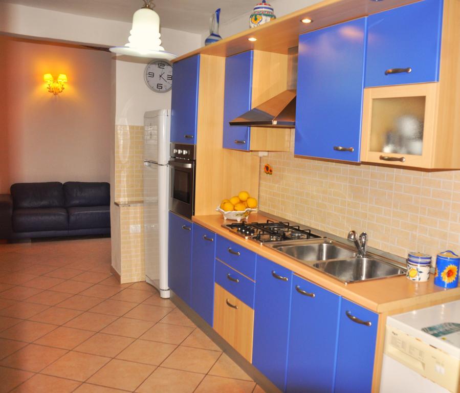 Villa Laura Sea View Apartments 圣塔·马里亚·迪·卡斯特 外观 照片