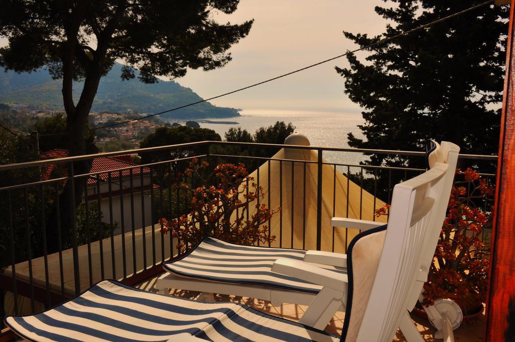 Villa Laura Sea View Apartments 圣塔·马里亚·迪·卡斯特 外观 照片