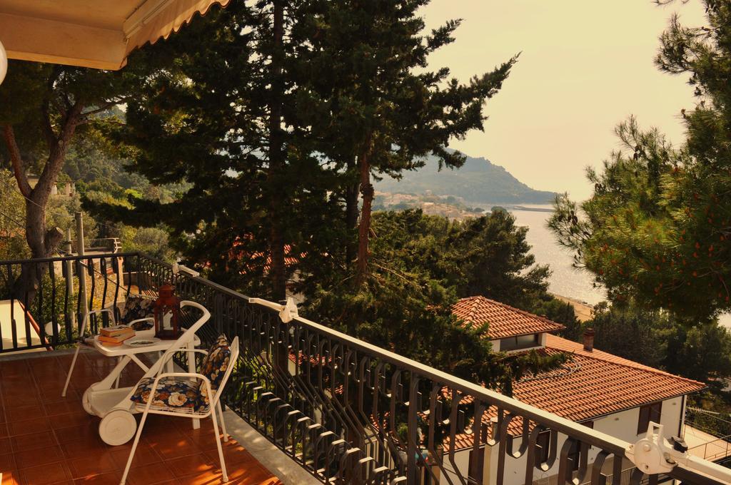 Villa Laura Sea View Apartments 圣塔·马里亚·迪·卡斯特 外观 照片