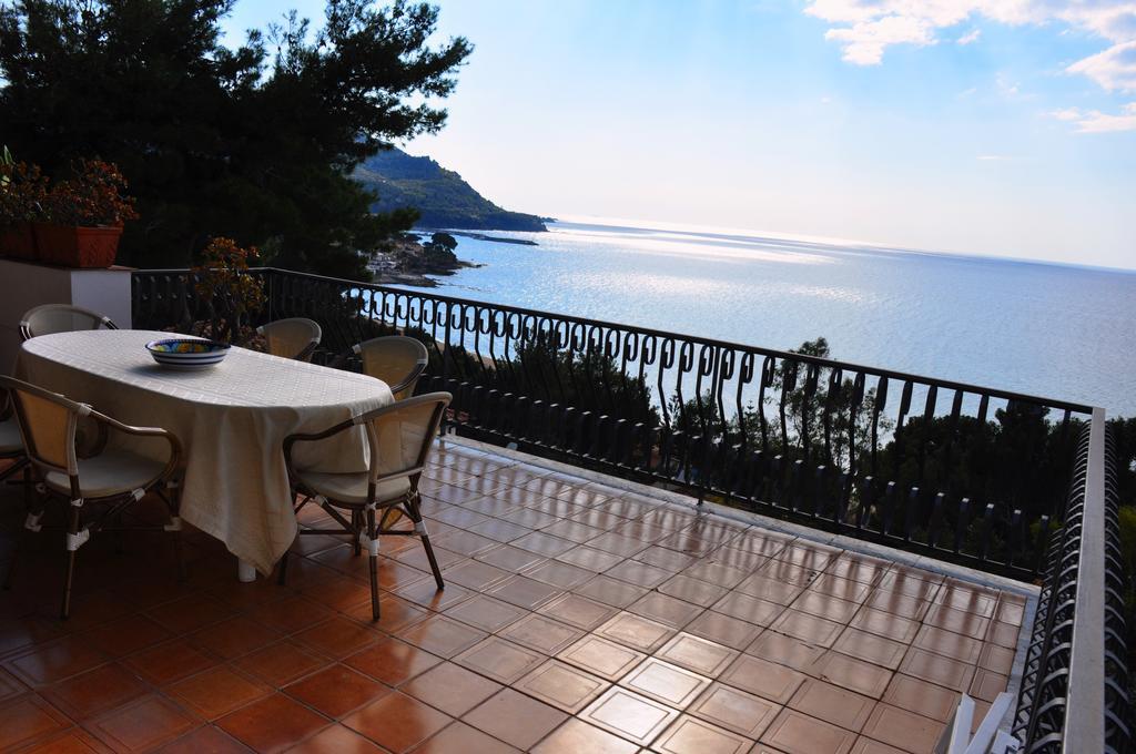 Villa Laura Sea View Apartments 圣塔·马里亚·迪·卡斯特 外观 照片