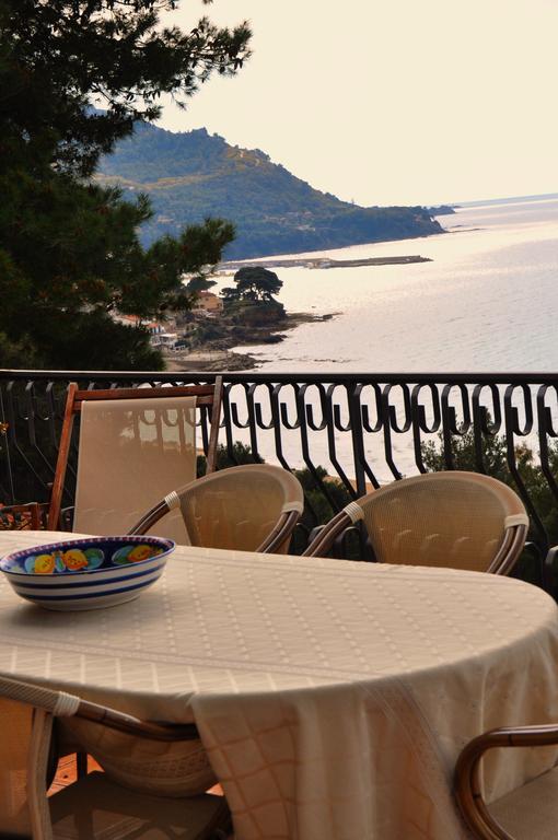Villa Laura Sea View Apartments 圣塔·马里亚·迪·卡斯特 外观 照片